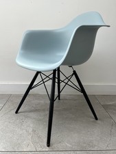 GENUINE CHARLES EAMES DAW